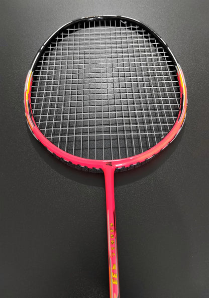 Li-Ning Badmintonschläger Z33 bespannt